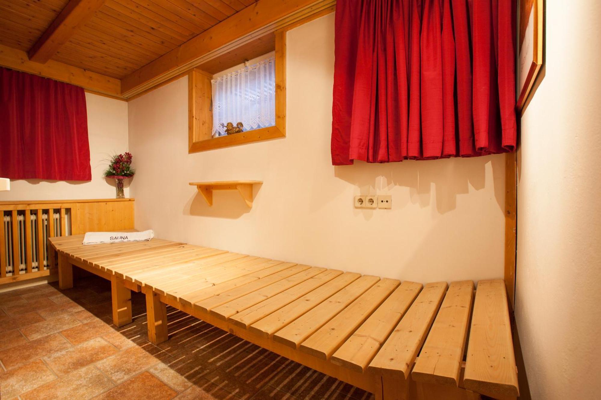 Haus Steinbock Bed and Breakfast Neustift im Stubaital Buitenkant foto