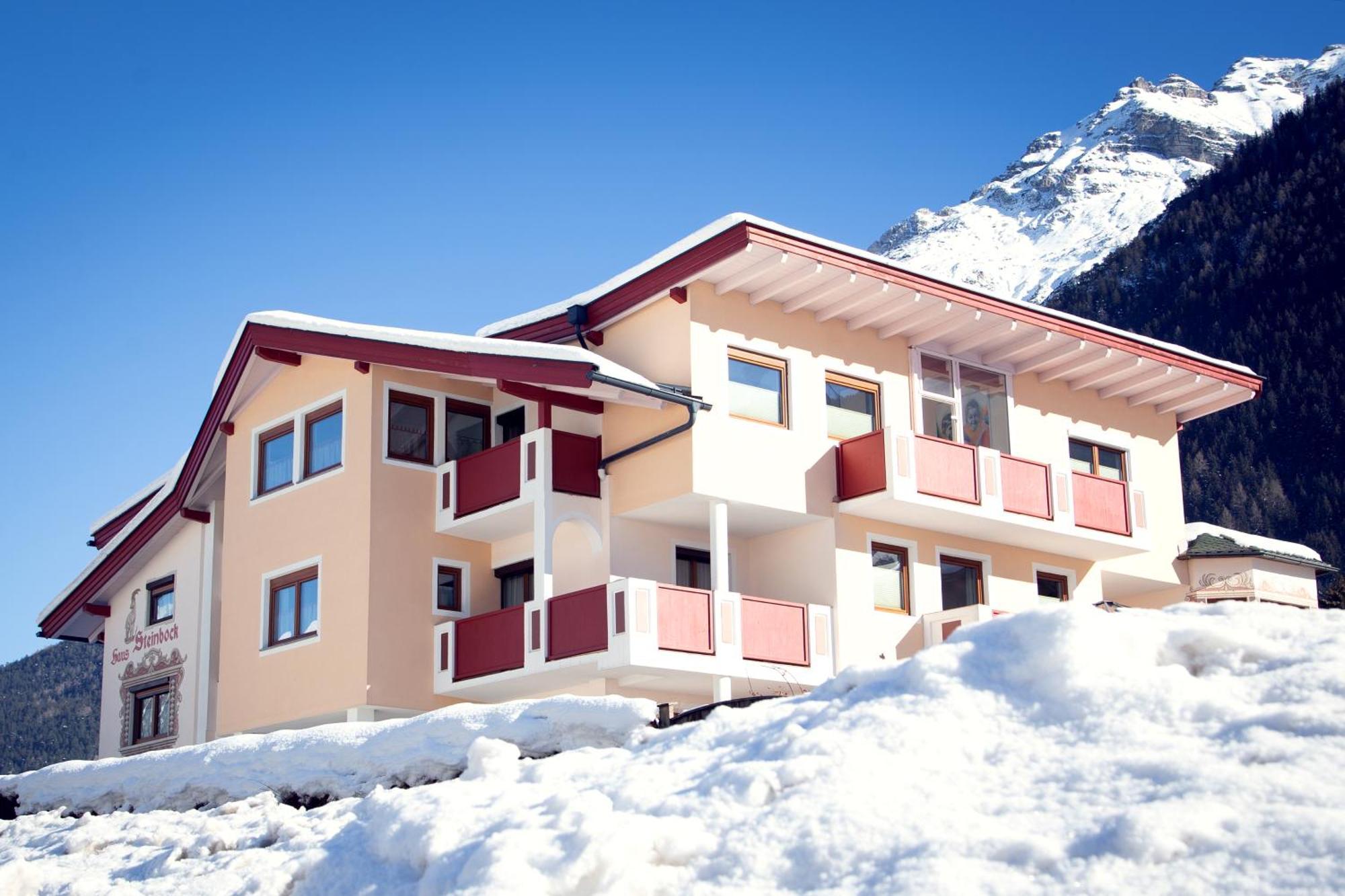 Haus Steinbock Bed and Breakfast Neustift im Stubaital Buitenkant foto