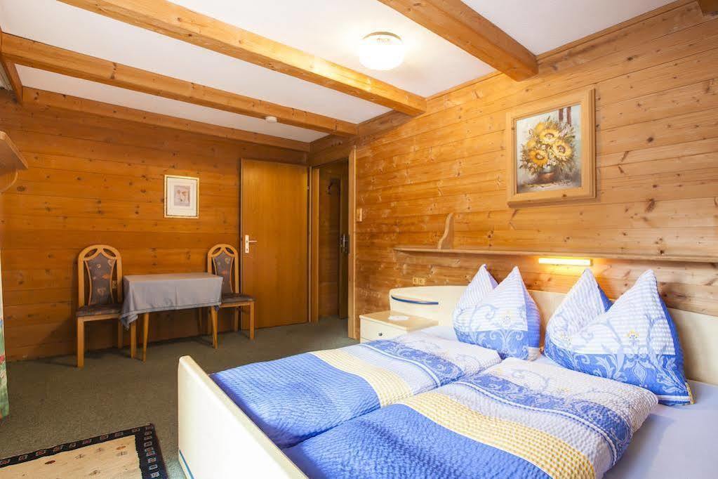 Haus Steinbock Bed and Breakfast Neustift im Stubaital Buitenkant foto