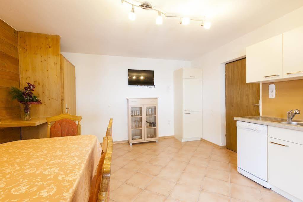Haus Steinbock Bed and Breakfast Neustift im Stubaital Buitenkant foto
